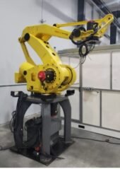 Used FANUC M-410ib/700 Industrial Palletizing Robot With R-30ib Controller