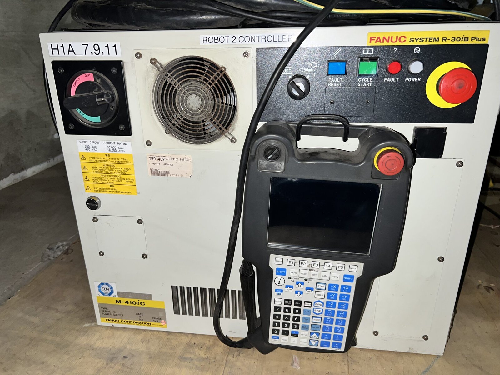 Fanuc Robot M-410iC/500 Complete with Teach Pendant and R-30i B Controller