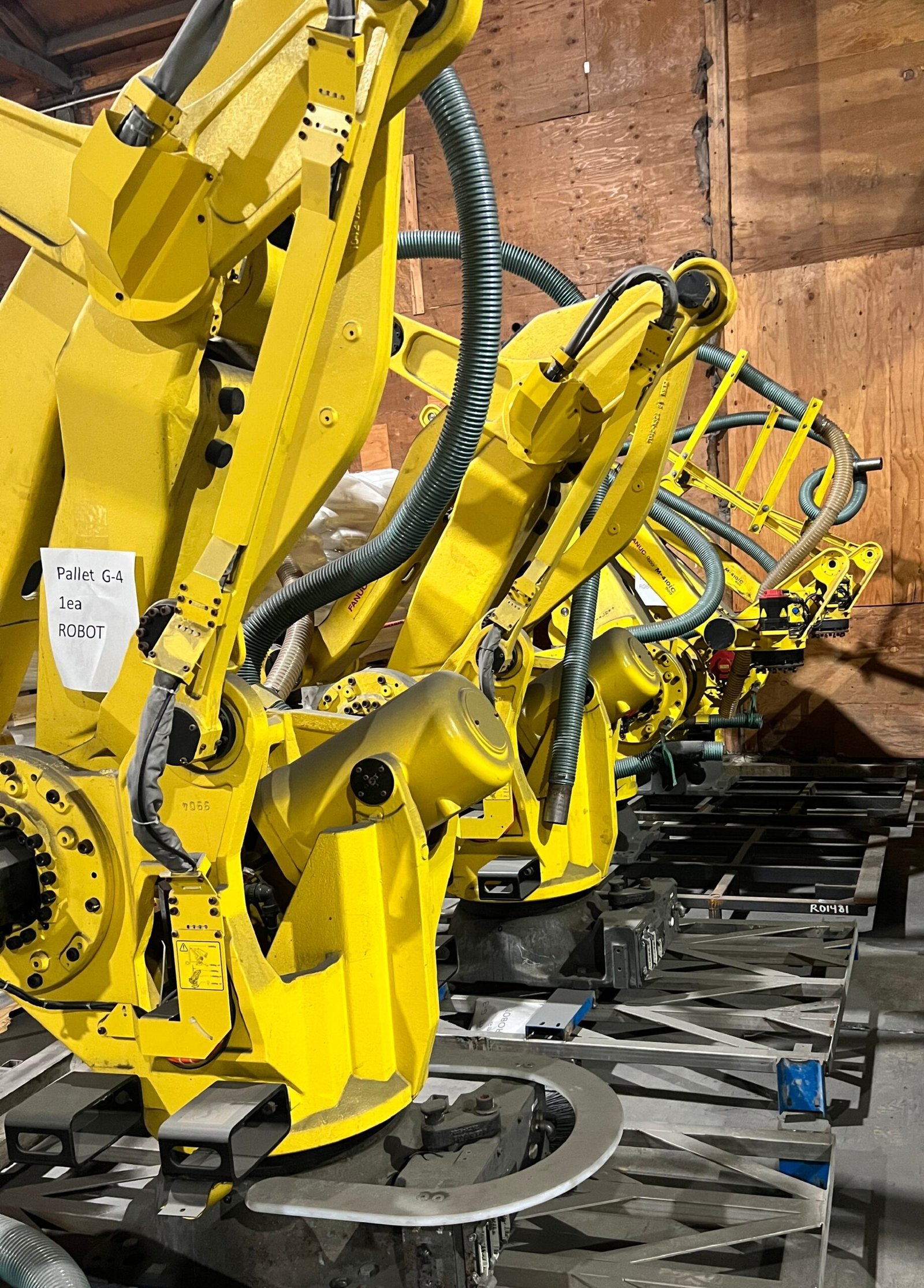 Fanuc Robot M-410iC/500 Complete with Teach Pendant and R-30i B Controller