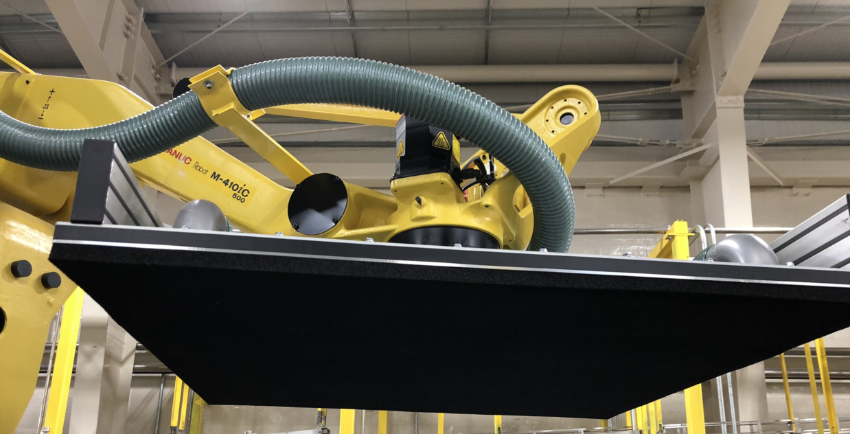 Fanuc Robot M-410iC/500 Complete with Teach Pendant and R-30i B Controller