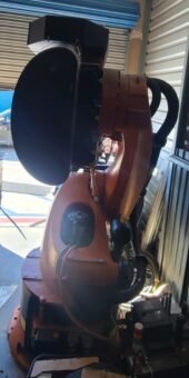 Kuka KR 600 R2830 Robot with KRC4 NA UL Controller + Teach Pendant + Master Tooling SEMD: